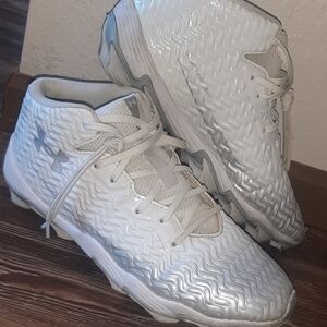 Under Armour Men's 10 Football Cleats